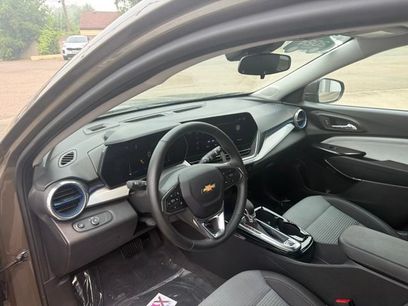 Used 2024 Chevrolet Trax LT w/ LT Convenience Package