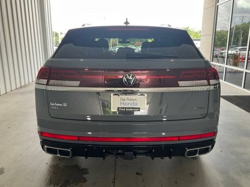 Used 2024 Volkswagen Atlas Cross Sport SEL R-Line AWD/4WD image 22