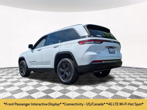 Used 2022 Jeep Grand Cherokee Limited 4xe w/ Luxury Tech Group II AWD/4WD image 16