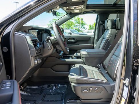 New 2026 GMC Yukon XL AT4 Ultimate AWD/4WD image 11