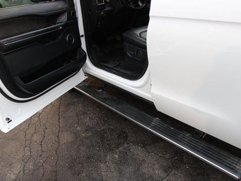 Used 2021 Ford Expedition Limited image 12