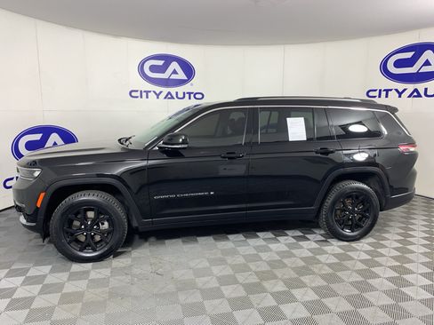 Used 2023 Jeep Grand Cherokee L Limited AWD/4WD image 6
