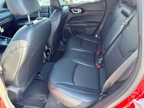 New 2026 Jeep Compass Latitude image 16