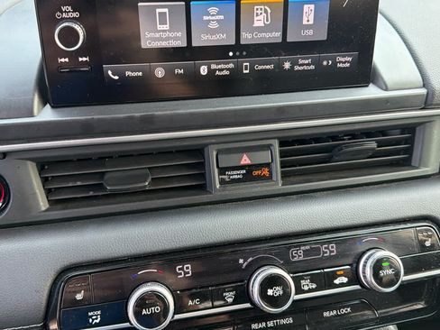 Used 2023 Honda Pilot EX-L image 11