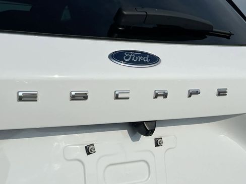 Used 2023 Ford Escape ST-Line AWD/4WD image 12