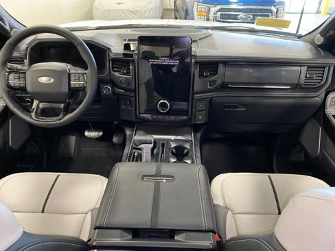 New 2023 Ford F150 Lightning Platinum image 17