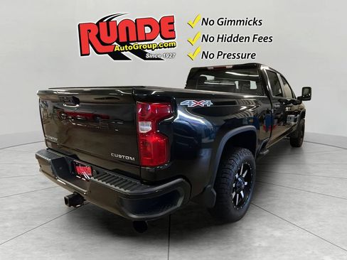 Used 2024 Chevrolet Silverado 2500 Custom w/ Custom Value Package image 5