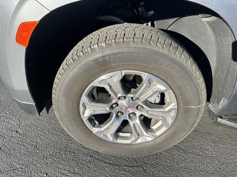 Used 2022 GMC Yukon XL SLE w/ Gmc Pro Safety Plus Package image 7