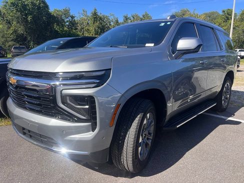 Used 2025 Chevrolet Tahoe LS RWD image 2