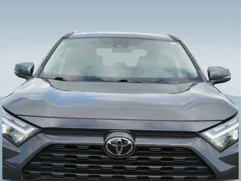 Used 2024 Toyota RAV4 XLE FWD image 38