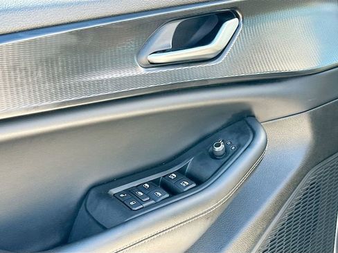 Used 2023 Jeep Grand Cherokee Altitude image 17