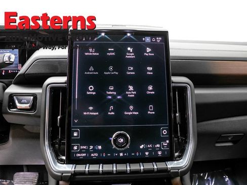 Used 2025 GMC Yukon Denali AWD/4WD image 12