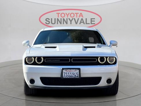 Used 2016 Dodge Challenger SXT image 11
