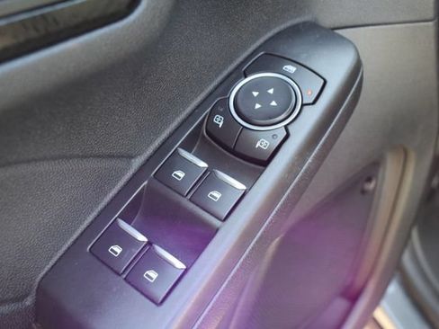 Used 2022 Ford Escape SEL w/ Technology Package AWD/4WD image 21