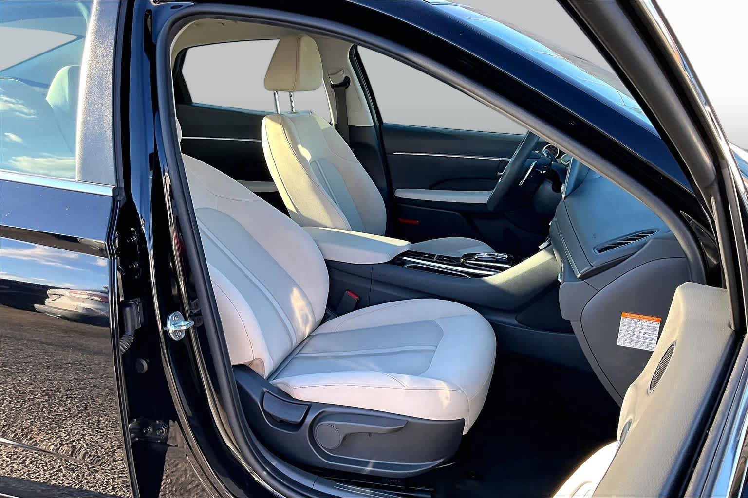 Used 2021 Hyundai Sonata Blue FWD image 9