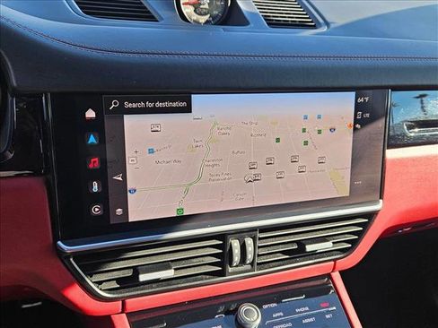 Used 2023 Porsche Cayenne S image 12