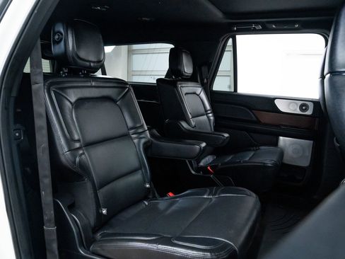 Used 2020 Lincoln Navigator L Reserve w/ Equipment Group 208A Reserve image 23