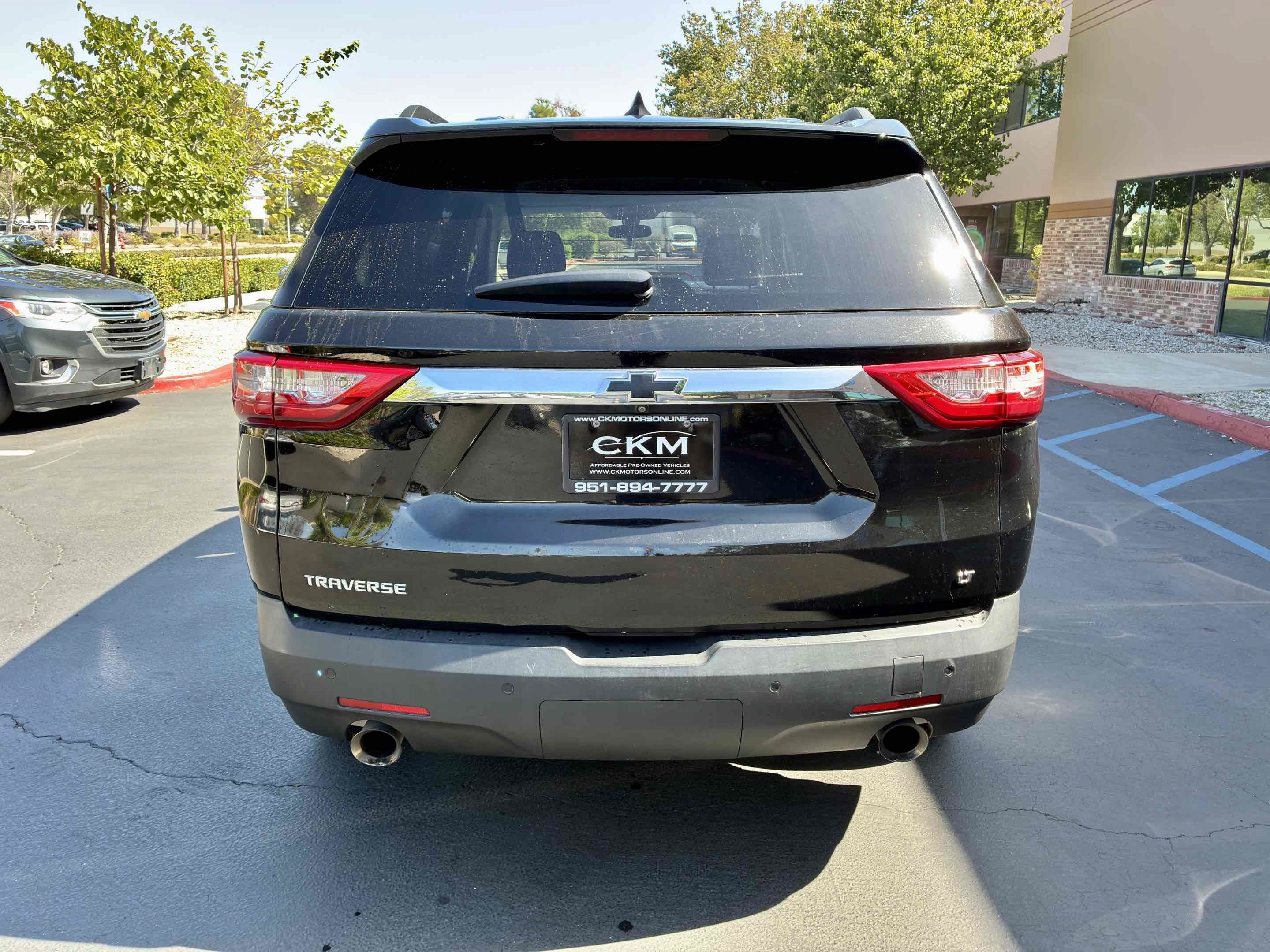 Used 2020 Chevrolet Traverse LT FWD image 9