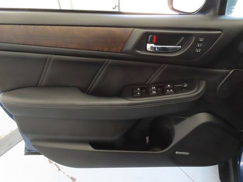 Used 2019 Subaru Outback 2.5i Limited image 11