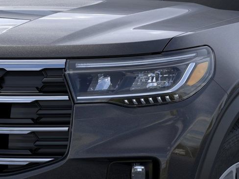 New 2026 Ford Explorer Active RWD image 13
