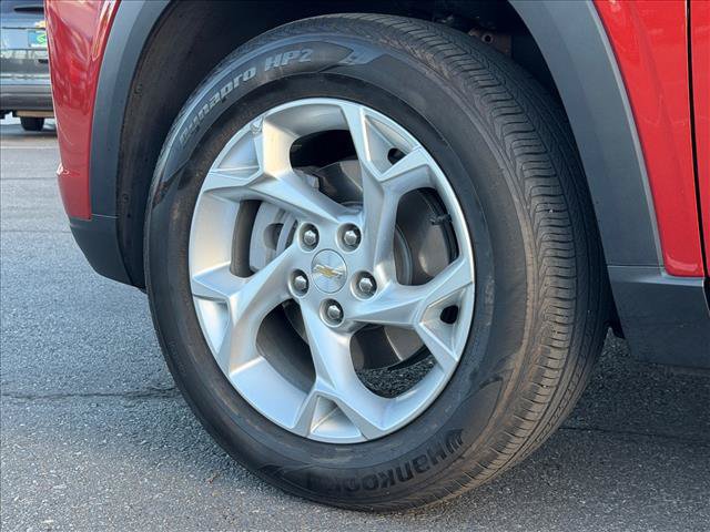Certified 2024 Chevrolet Trax LS w/ LS Convenience Package FWD image 22