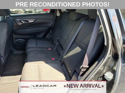 Used 2020 Nissan Rogue SV AWD/4WD image 17