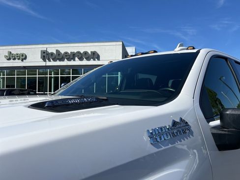 Used 2022 Chevrolet Silverado 3500 High Country w/ Z71 Off-Road Package image 2