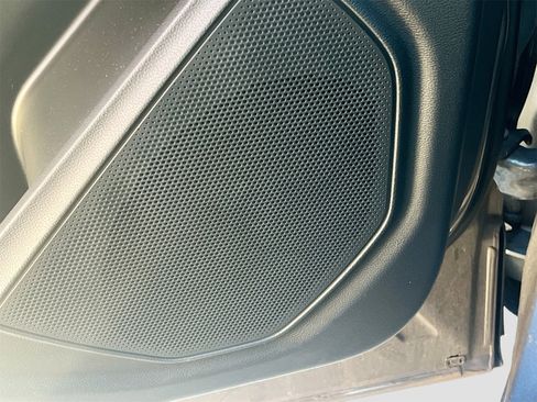 Used 2022 Ford Explorer ST-Line image 18