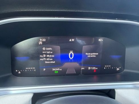 Used 2025 Volkswagen Taos SE FWD image 30