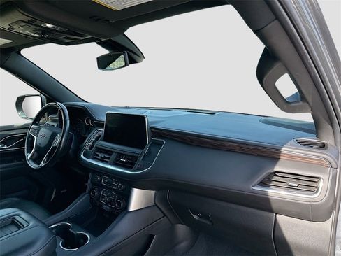 Used 2021 Chevrolet Tahoe Z71 w/ Z71 Signature Package image 31