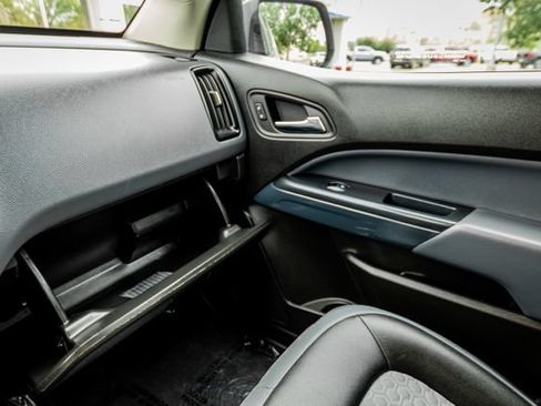 Used 2020 Chevrolet Colorado Z71 AWD/4WD image 28