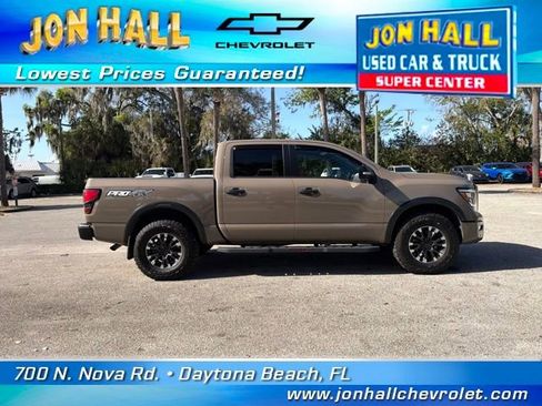 Used 2023 Nissan Titan PRO-4X w/ Pro-4x Convenience Package image 16