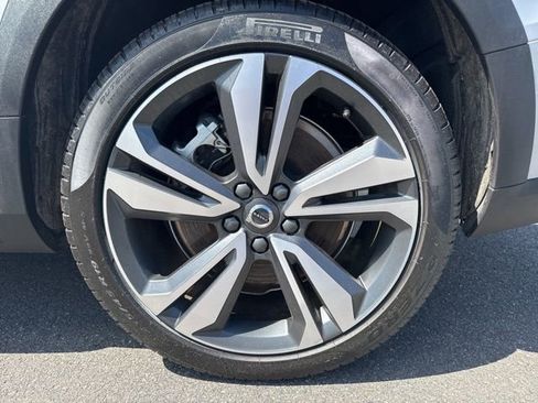 Certified 2025 Volvo V60 B5 Cross Country Plus AWD/4WD image 9