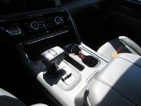Used 2023 GMC Sierra 1500 AT4 w/ Technology Package AWD/4WD image 25