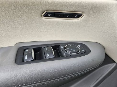 Used 2023 Cadillac XT5 Premium Luxury w/ LPO, Floor Liner Package AWD/4WD image 31