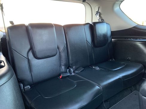 Used 2023 Nissan Armada SL w/ Captain's Chairs Package image 33