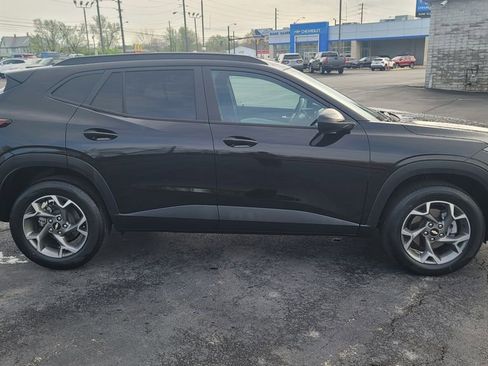 Used 2026 Chevrolet Trax LT image 14