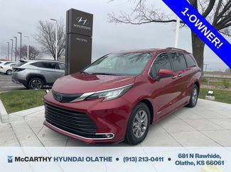 Used 2021 Toyota Sienna XLE w/ XLE Plus Package FWD video 1
