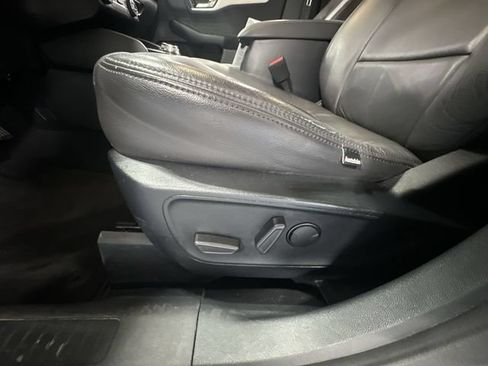 Used 2020 Ford Escape SE AWD/4WD image 18