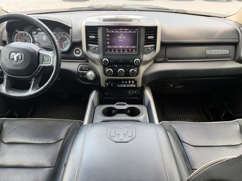Used 2019 RAM 1500 Laramie AWD/4WD image 9