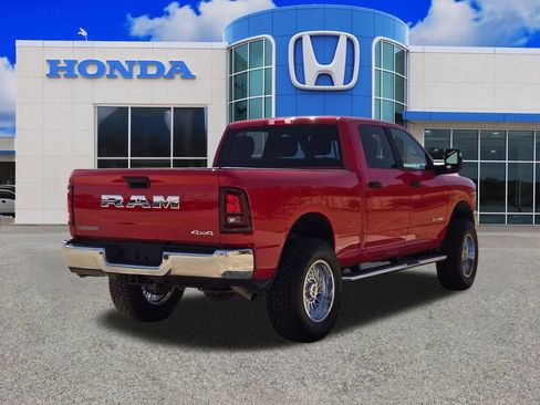 Used 2026 RAM 2500 Big Horn AWD/4WD image 3