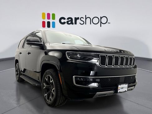 Used 2023 Jeep Wagoneer Series III w/ Preferred Equipment Group image 7