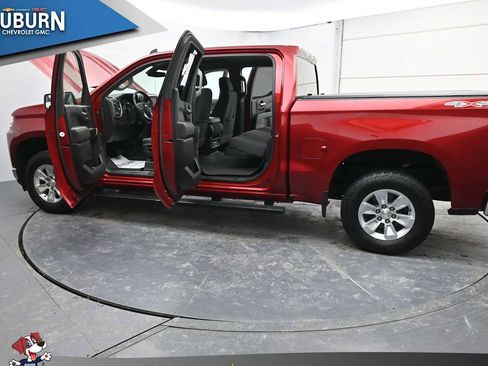 Used 2021 Chevrolet Silverado 1500 LT image 35