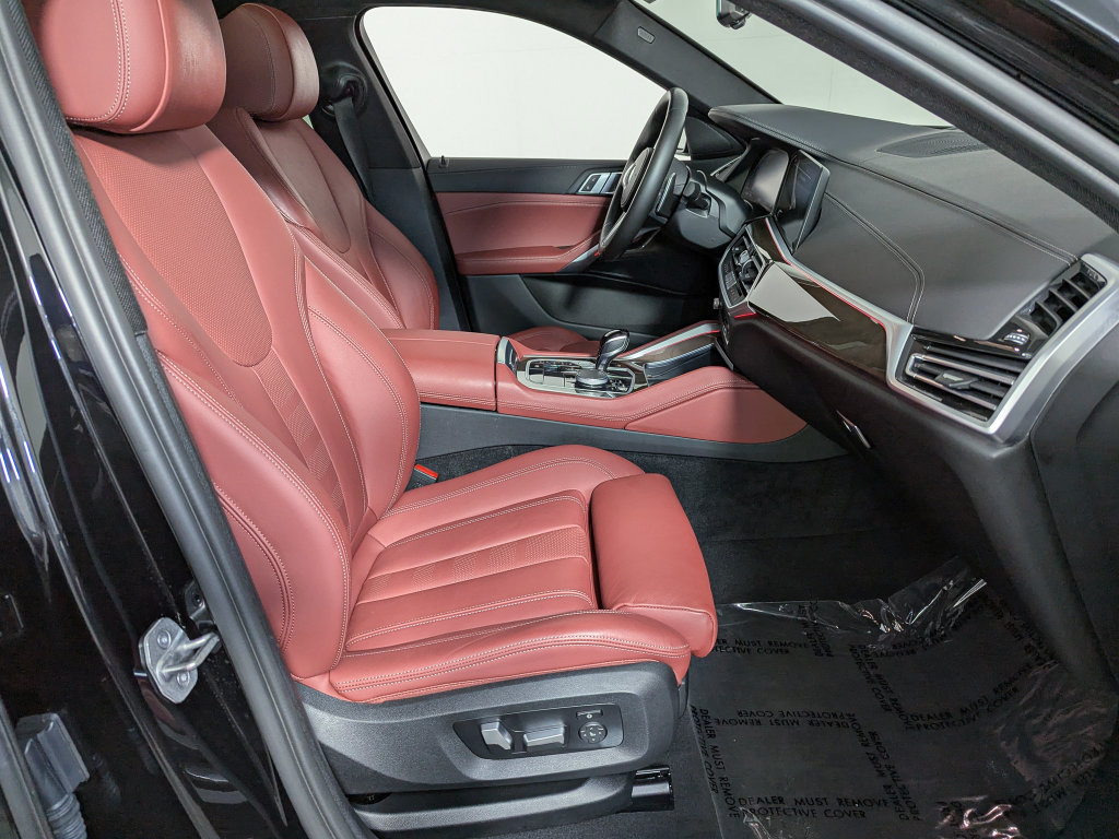 Certified 2022 BMW X6 xDrive40i w/ M Sport Package AWD/4WD image 24