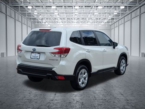 Used 2022 Subaru Forester Limited AWD/4WD image 5