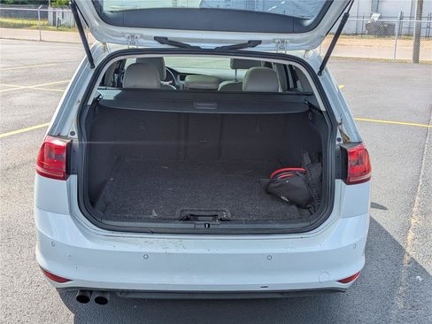 Used 2016 Volkswagen Golf SE w/ Lighting Package FWD image 27