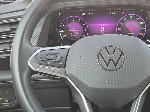 Used 2025 Volkswagen Atlas Cross Sport SEL R-Line AWD/4WD image 23