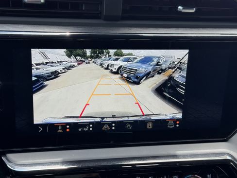 Used 2025 GMC Sierra 1500 AT4X image 29