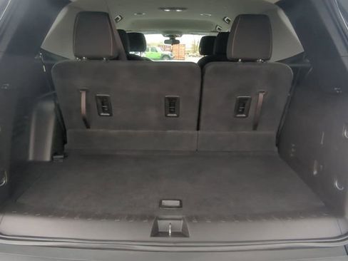 Used 2019 Chevrolet Traverse LT FWD image 23