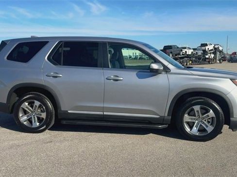 Used 2023 Honda Pilot EX-L image 2